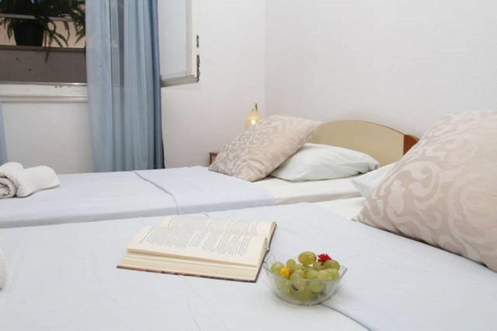 Lana Apartments Трогір Екстер'єр фото
