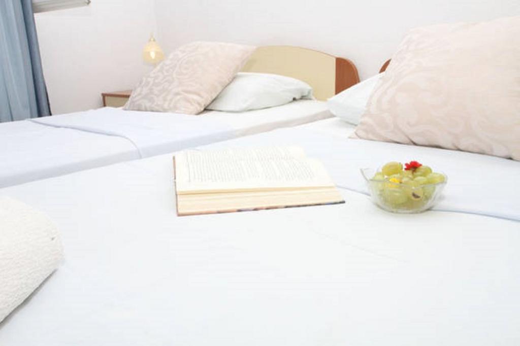 Lana Apartments Трогір Екстер'єр фото